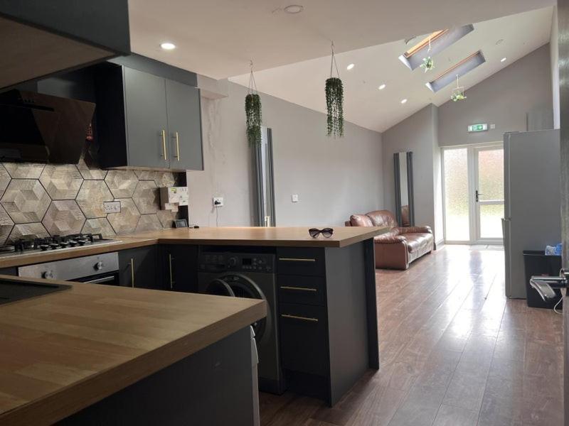 Apartamento 6D Hosting Coventry Exterior foto